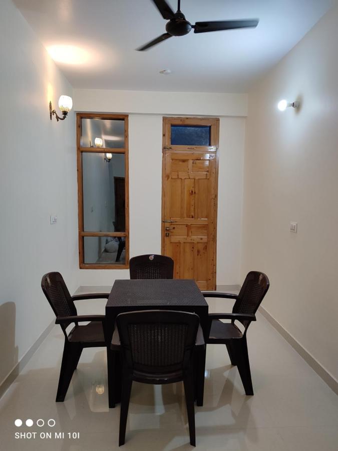Hotel Cozy Haven Mandi Bagian luar foto