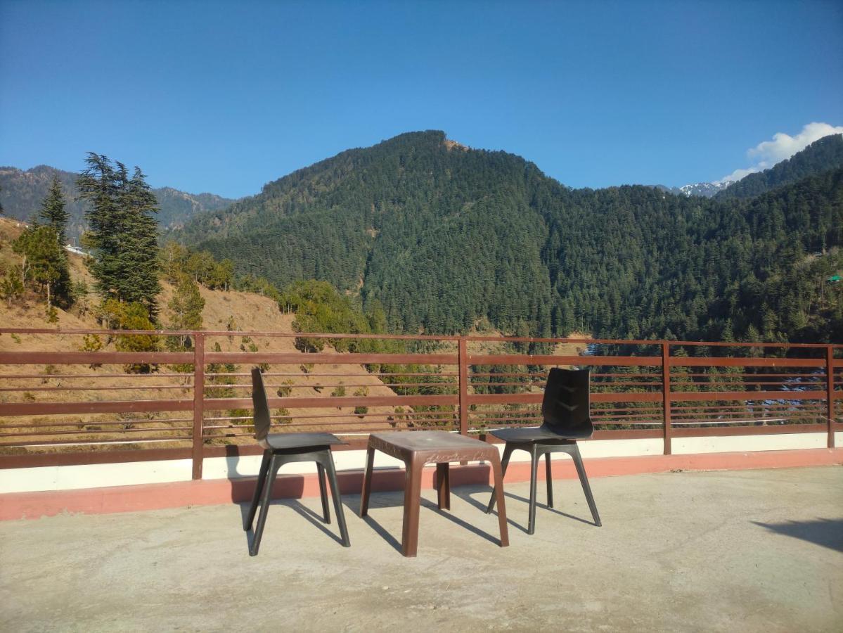 Hotel Cozy Haven Mandi Bagian luar foto