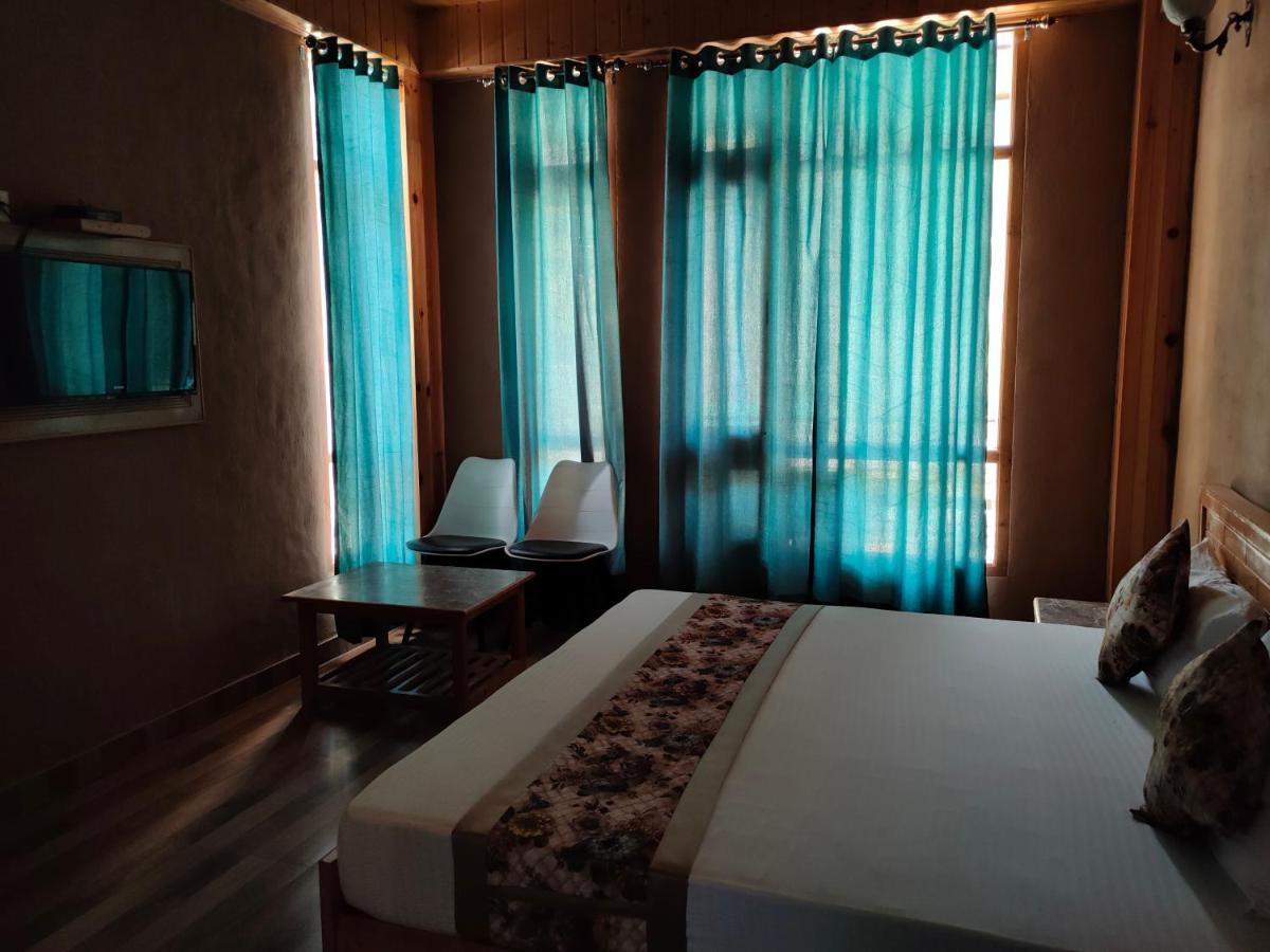 Hotel Cozy Haven Mandi Bagian luar foto