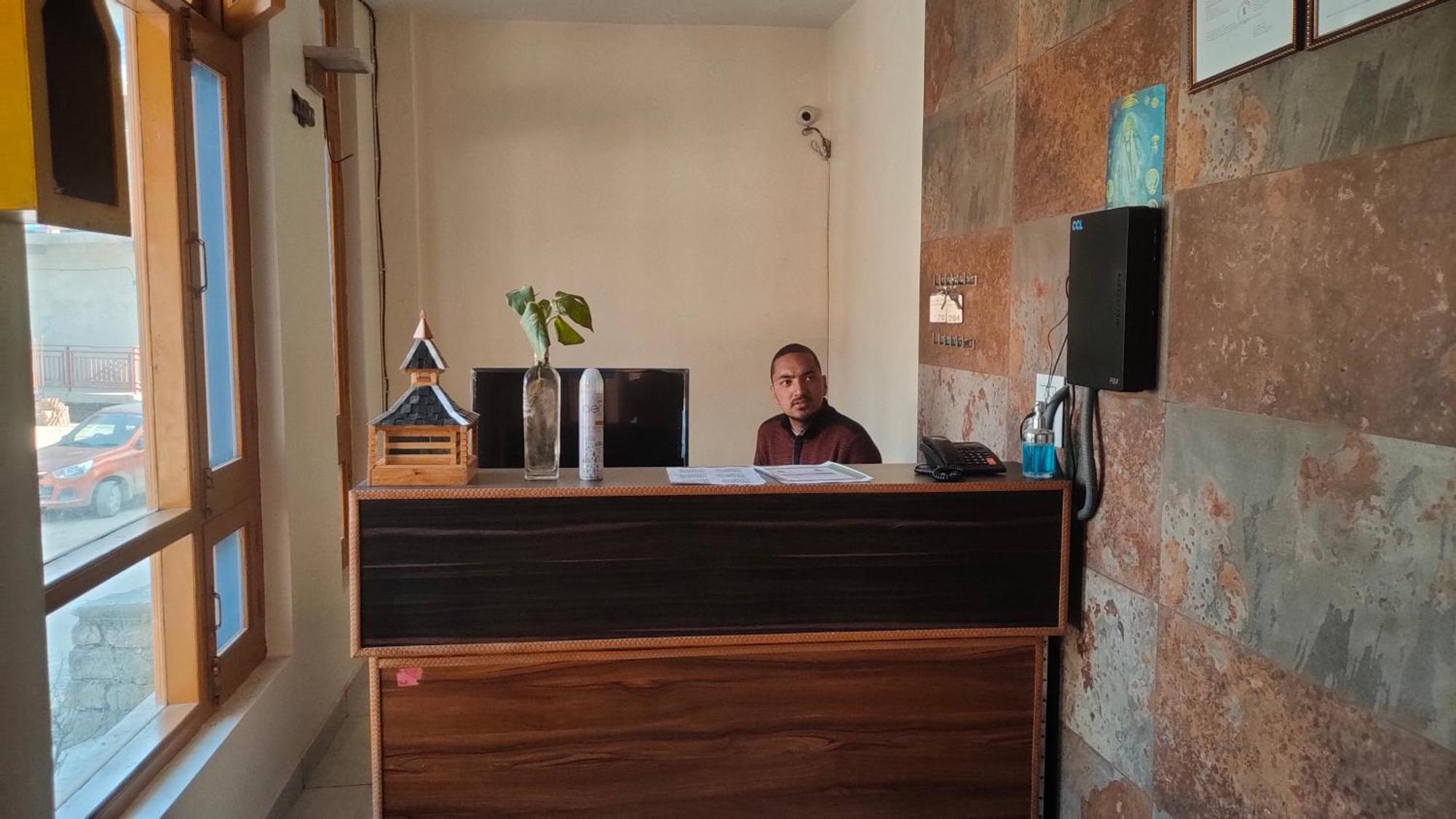 Hotel Cozy Haven Mandi Bagian luar foto