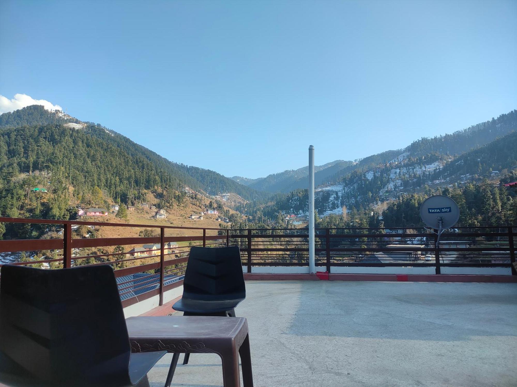 Hotel Cozy Haven Mandi Bagian luar foto